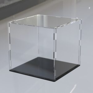 Акрилова коробка для виставкових моделей або квітів 200x300x200 мм